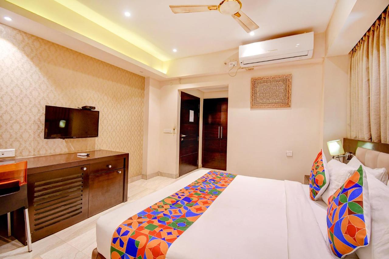 Hotel Radiant Kalküta Dış mekan fotoğraf