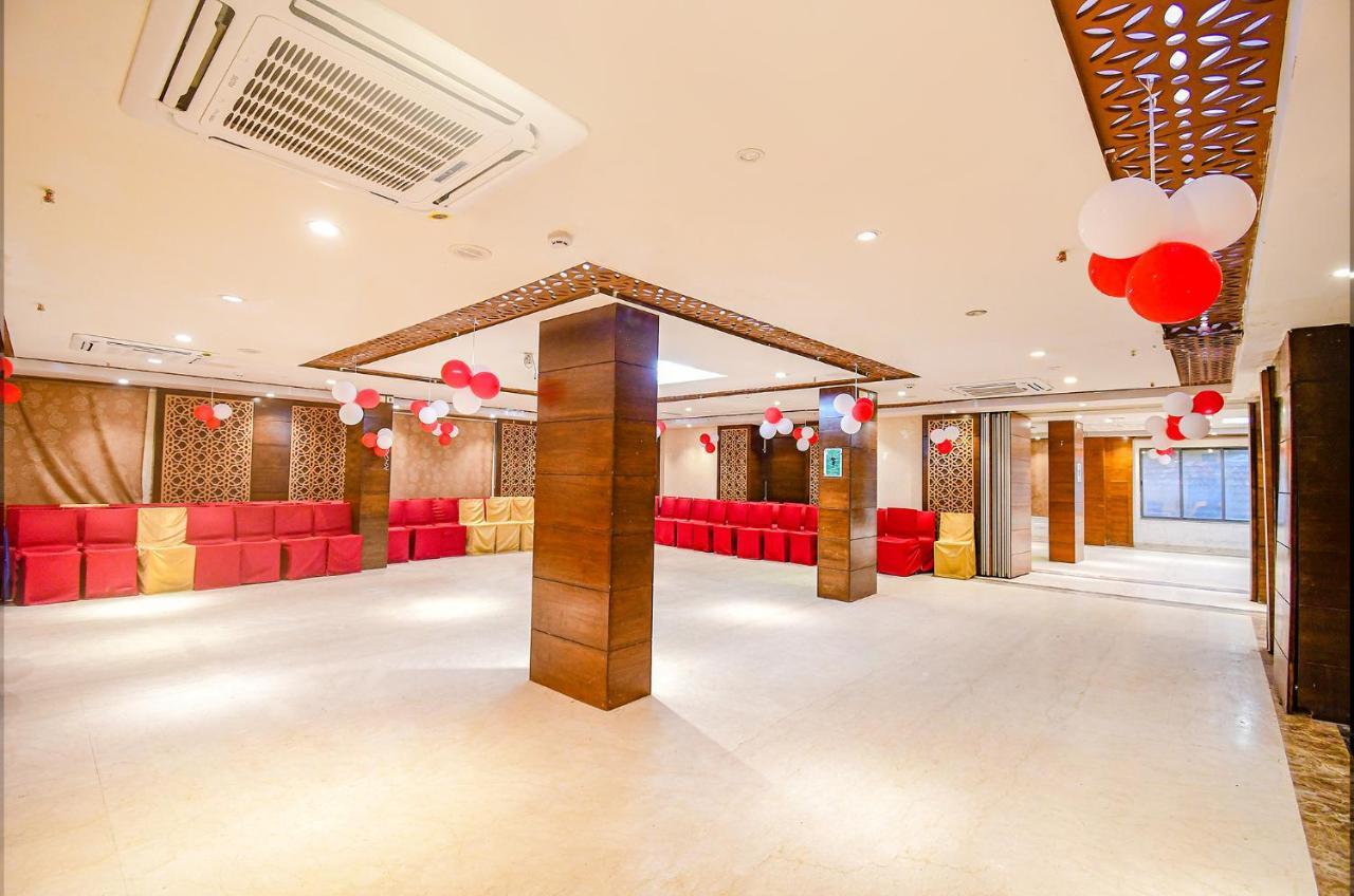 Hotel Radiant Kalküta Dış mekan fotoğraf